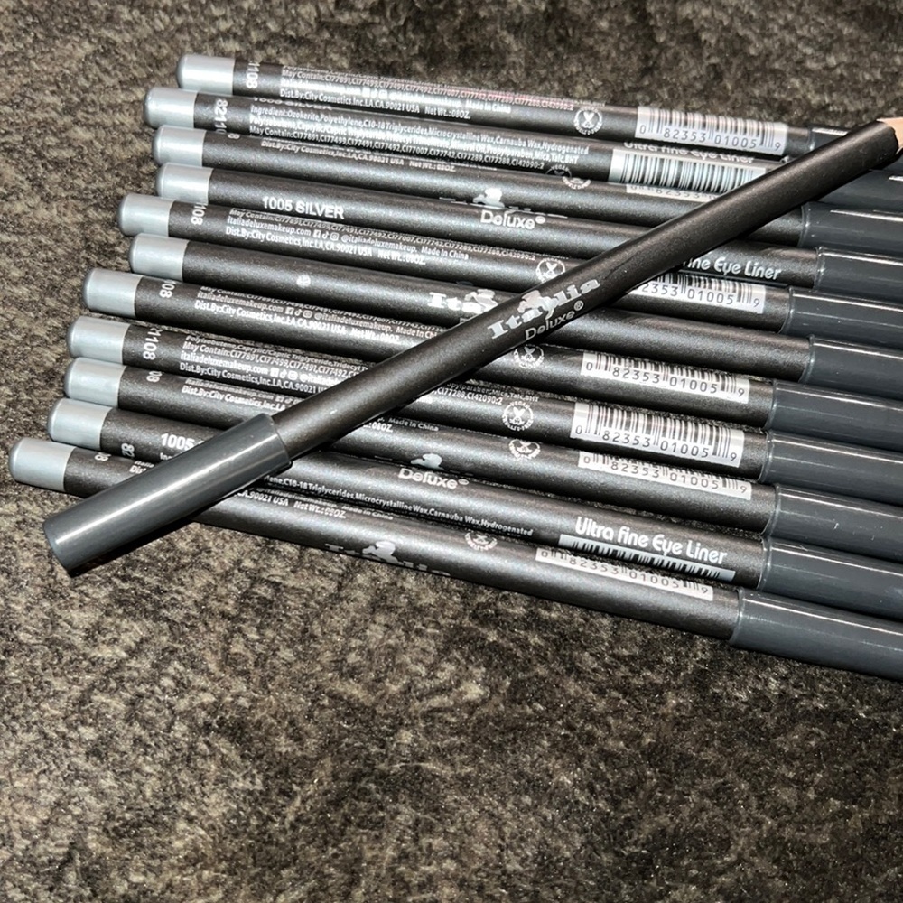 ❤️‍🔥- New - Italia Deluxe eye liner 1005‎ Silver